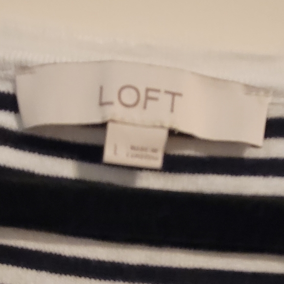 Loft Blue and white Knit striped long sleeve size large - Picture 2 of 2
